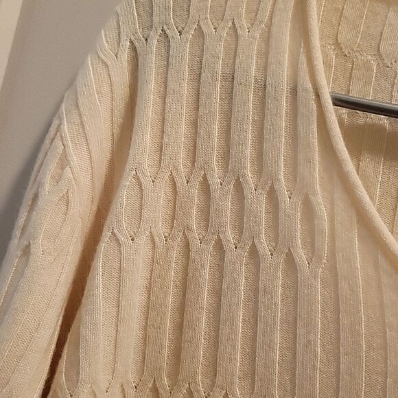 Fabiana Filippi Cream V Neck Cashmere 3/4 Sleeve Sweater Large - Picture 7 of 7
